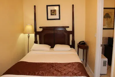 Photo 3 - Flamingo Inn