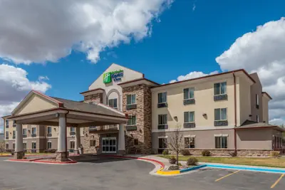 Photo 2 - Holiday Inn Express Vernal-Dinosaurland by IHG