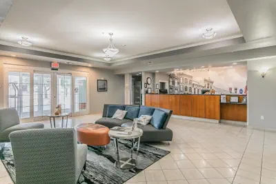 Photo 5 - La Quinta Inn & Suites by Wyndham Granbury