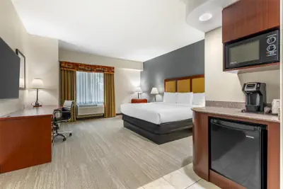 Photo 5 - Best Western Plus Waxahachie Inn & Suites