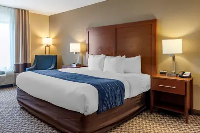 Photo 5 - Comfort Inn & Suites Blue Ridge
