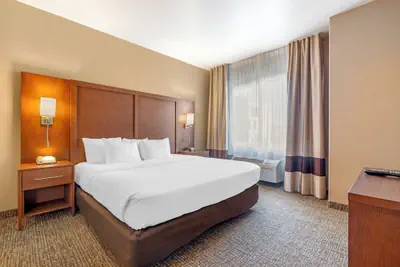 Photo 3 - Comfort Inn at Convention Center