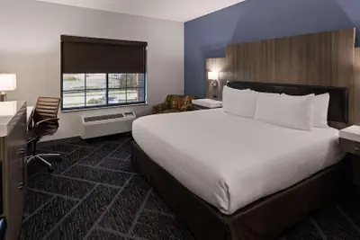 Photo 2 - Wyndham Garden Appleton