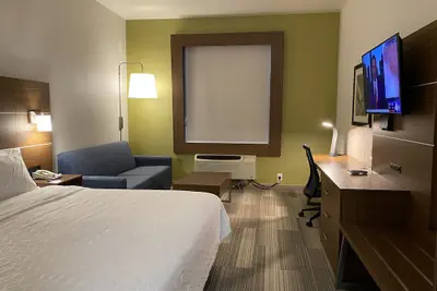 Photo 3 - Holiday Inn Express & Suites Beaumont - Oak Valley by IHG