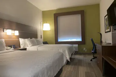 Photo 4 - Holiday Inn Express & Suites Beaumont - Oak Valley by IHG