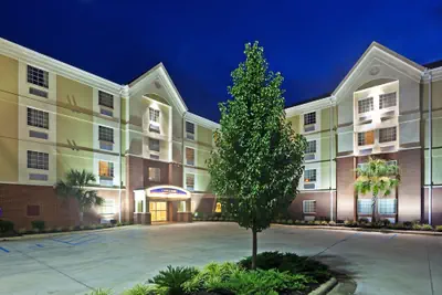 Photo 2 - Candlewood Suites Hattiesburg by IHG