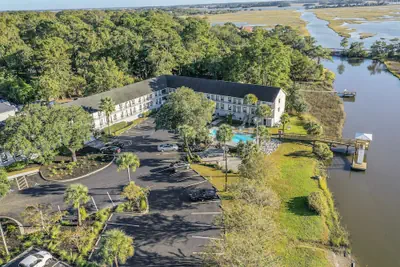 Photo 2 - Charleston Creekside Inn
