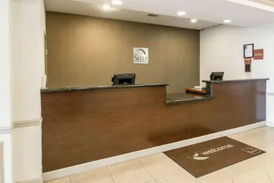 Photo 2 - Sleep Inn & Suites Palatka North