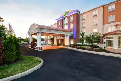Photo 2 - Holiday Inn Express & Suites Schererville by IHG
