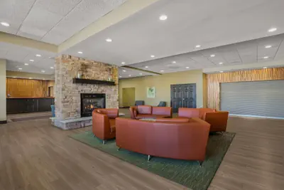 Photo 5 - MainStay Suites Fitchburg - Madison
