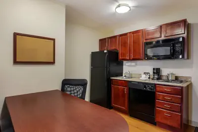 Photo 2 - MainStay Suites Fitchburg - Madison