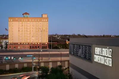 Photo 2 - Staybridge Suites San Antonio Downtown Conv Ctr by IHG