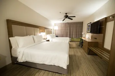 Photo 5 - Holiday Inn Express Clinton by IHG