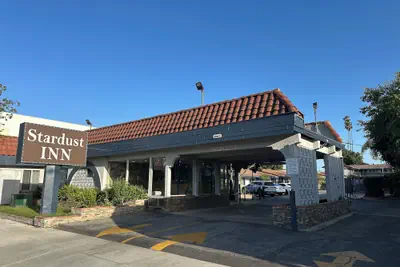 Photo 2 - Stardust Motel Azusa