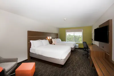 Photo 4 - Holiday Inn Express Hastings by IHG