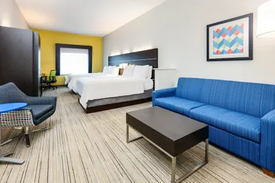 Photo 5 - Holiday Inn Express Hotel & Suites Cleburne by IHG