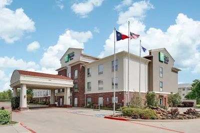 Photo 2 - Holiday Inn Express Hotel & Suites Cleburne by IHG