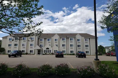 Photo 2 - Microtel Inn & Suites by Wyndham Dover