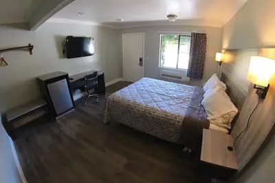 Photo 5 - Monterey Oceanside Inn