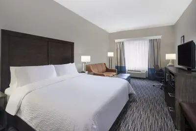 Photo 3 - Garner Hotel Oklahoma City - Quail Springs by IHG
