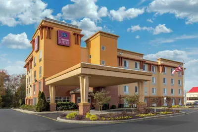 Photo 2 - Comfort Suites Seaford