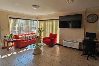 Photo 4 - Atlantic Shores Inn and Suites