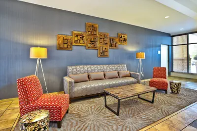 Photo 5 - Holiday Inn & Suites Green Bay Stadium by IHG