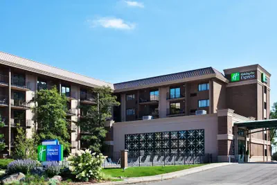 Photo 2 - Holiday Inn Express Rolling Meadows - Schaumburg Area by IHG