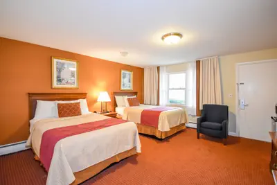 Photo 2 - Monticello Inn Framingham