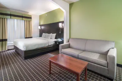 Photo 5 - Clarion Inn & Suites Weatherford South