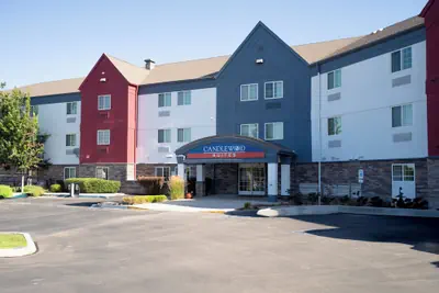 Photo 2 - Candlewood Suites Boise - Towne Square by IHG