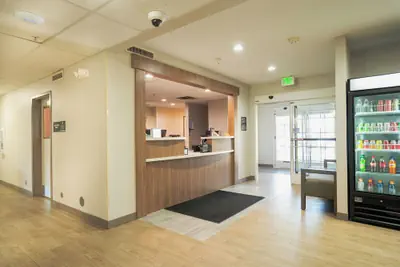 Photo 4 - Candlewood Suites Boise - Towne Square by IHG