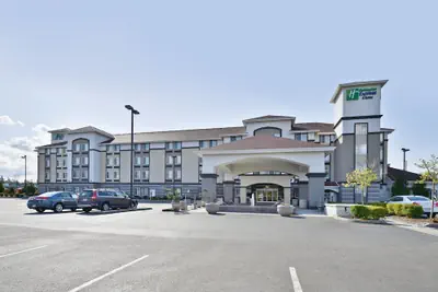 Photo 2 - Holiday Inn Express & Suites Tacoma South - Lakewood by IHG