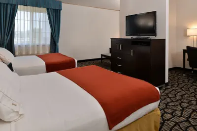 Photo 5 - Holiday Inn Express & Suites Tacoma South - Lakewood by IHG