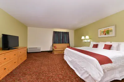 Photo 5 - Americas Best Value Inn & Suites Winnie