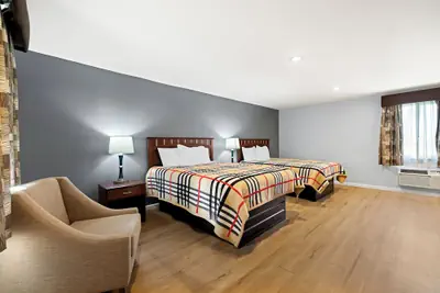 Photo 5 - Village Haven Inn & Extended Stay
