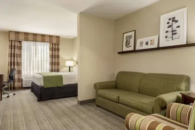 Photo 4 - Country Inn & Suites by Radisson, Lima