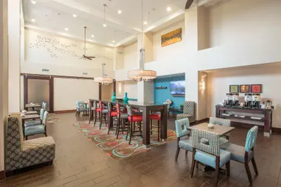 Photo 2 - Hampton Inn & Suites Dayton-Airport