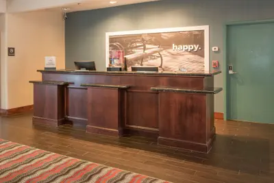 Photo 5 - Hampton Inn & Suites Dayton-Airport