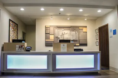 Photo 3 - Holiday Inn Express Hotel & Suites Athens by IHG