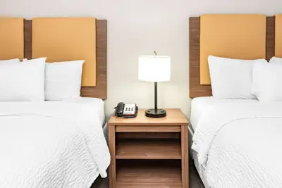 Photo 5 - Days Inn & Suites by Wyndham Huntsville