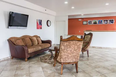 Photo 4 - Motel 6 Alvarado, TX