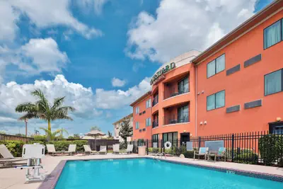 Photo 2 - Courtyard by Marriott Corpus Christi