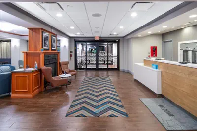 Photo 3 - Hampton Inn Omaha West-Lakeside