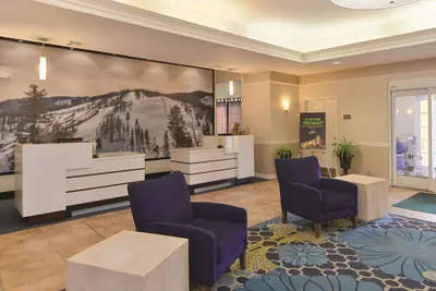 Photo 3 - La Quinta Inn & Suites by Wyndham Ruidoso Downs