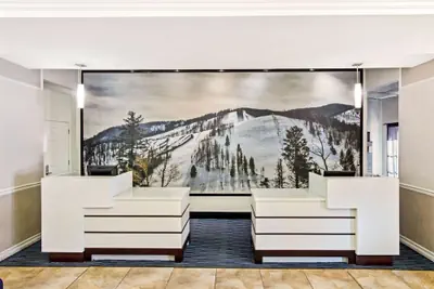 Photo 5 - La Quinta Inn & Suites by Wyndham Ruidoso Downs