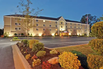 Photo 2 - Candlewood Suites Bowling Green by IHG