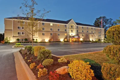 Photo 2 - Candlewood Suites Bowling Green by IHG