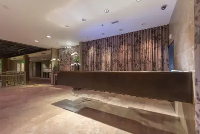 Photo 3 - Proximity Hotel