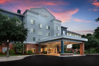Photo 2 - Fairfield Inn & Suites by Marriott Elizabeth City